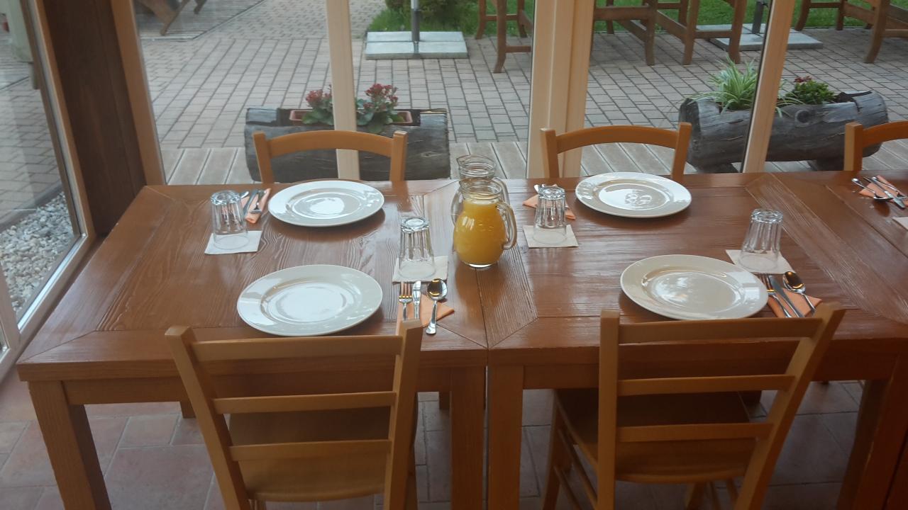 Hotel Rakitna Buitenkant foto